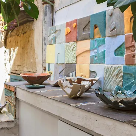 Tribu Bed & Breakfast
